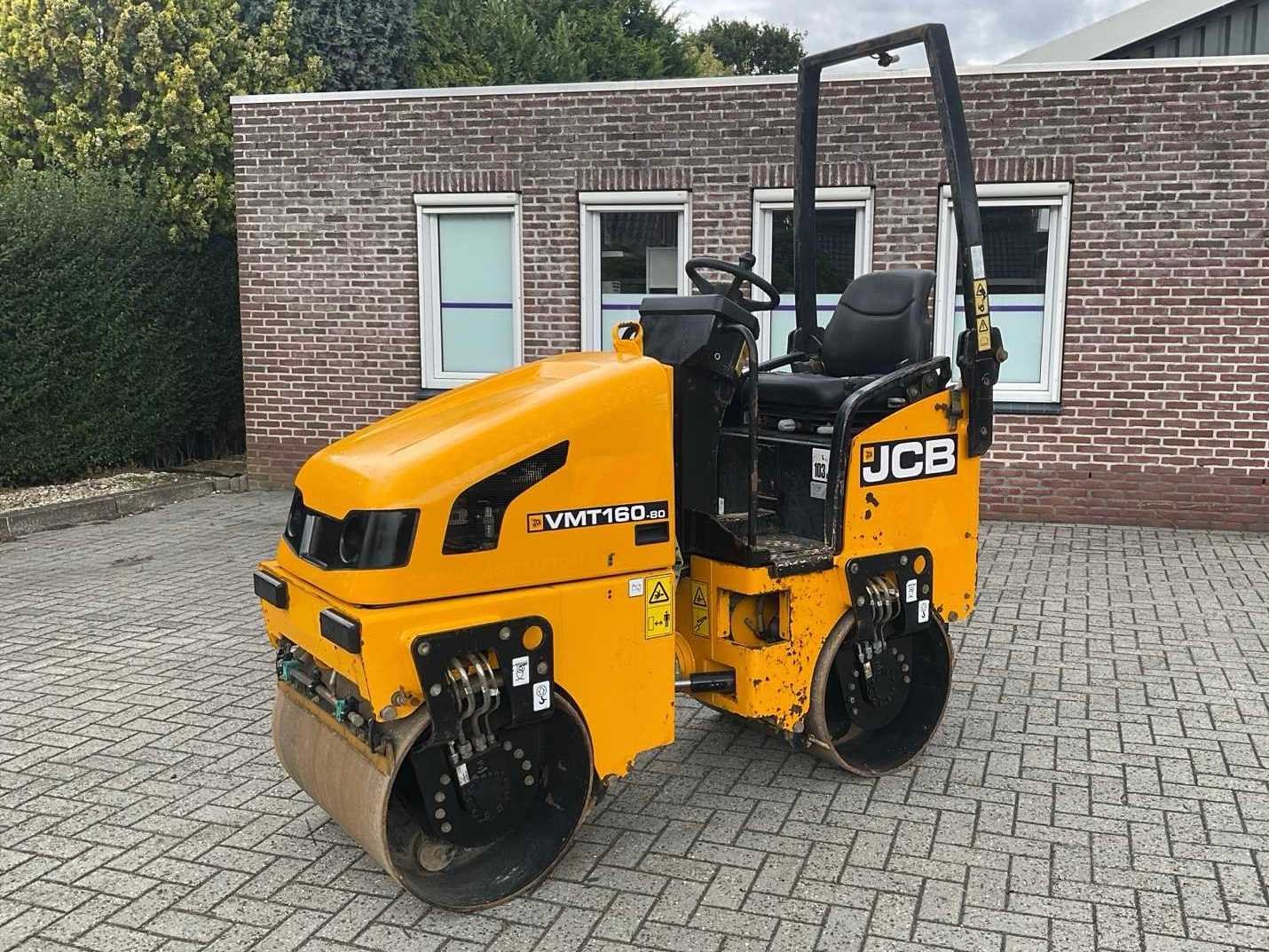 Heftrucks, hoogwerkers, intern transport en onderdelen