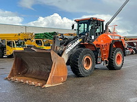 Heftrucks, verreikers en vrachtwagens