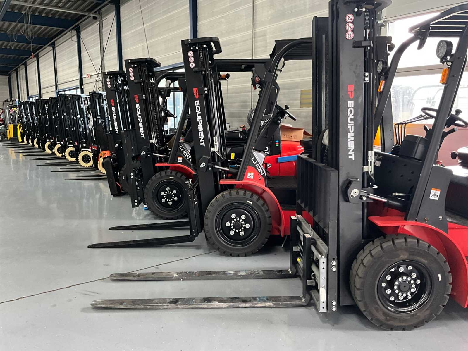 Heftruckveiling & quads, aggregaten en gereedschappen