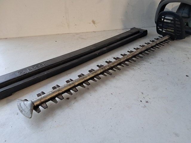 Heggenschaar - 65cm - 230v bosch, advancedhedgecut 65, bouwjaar 2022 - afbeelding 2 van  4
