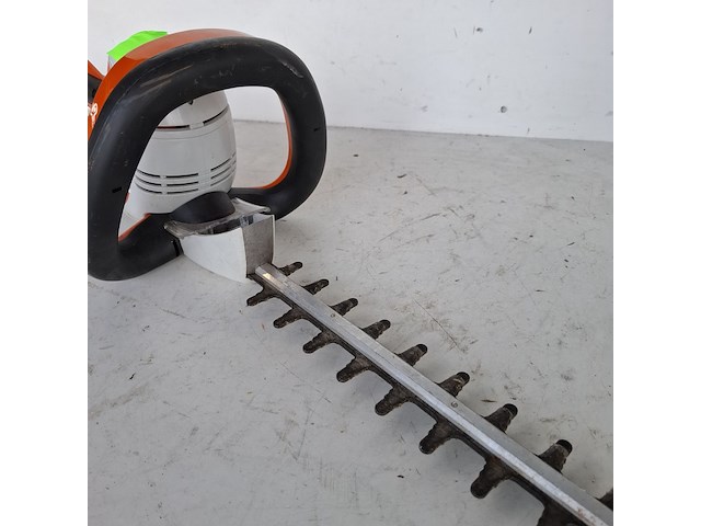 Heggenschaar - 65cm - 230v stihl, hse 71, bouwjaar 2022 - afbeelding 4 van  6