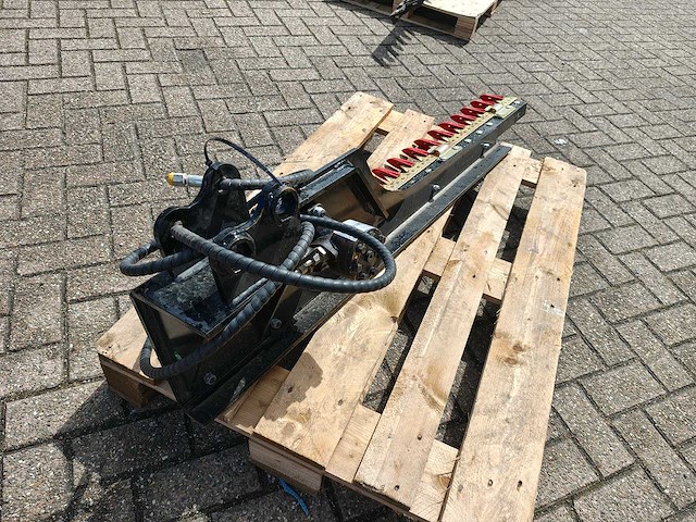 Heggenschaar voor minigraver - afbeelding 4 van  8