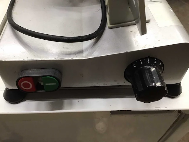 Heidi elektrische vleessnijmachine - afbeelding 2 van  4