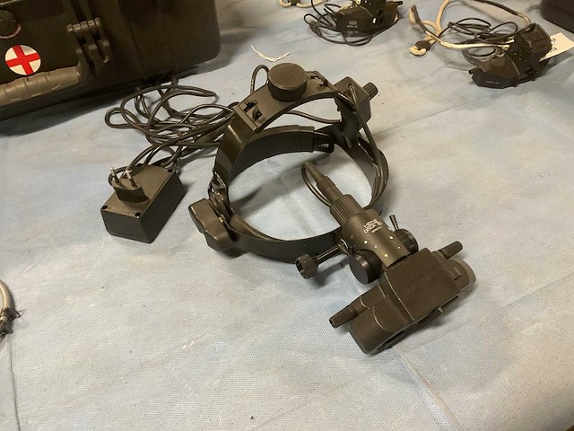 Heine omega 180 headlight - afbeelding 1 van  4