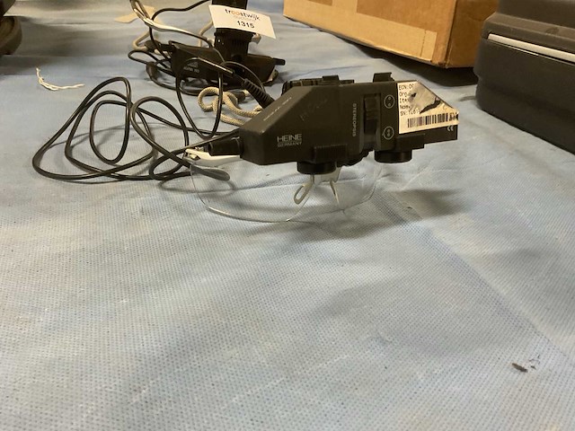 Heine sigma 150 binoculaire oftalmoscoop - afbeelding 1 van  4