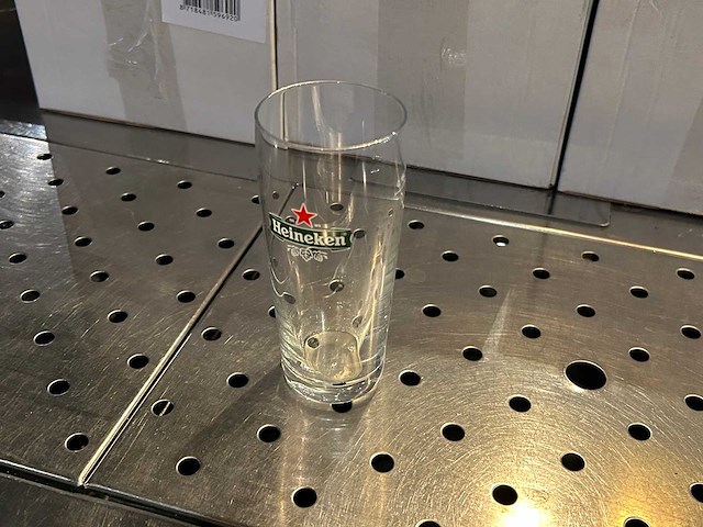 Heineken - fluitje - doos bierglazen 0,18l (12pcs) (6x) - afbeelding 2 van  3