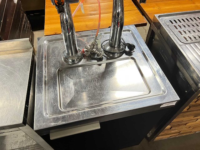 Heineken - mobiele bar - tapinstallatie - afbeelding 3 van  5