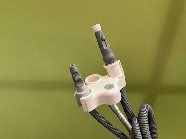 Heka dental unicline tandartsstoel - afbeelding 4 van  8