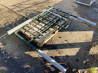 Hekwerk en looppoort - afbeelding 1 van  2