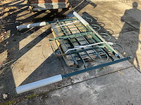 Hekwerk en looppoort - afbeelding 2 van  2