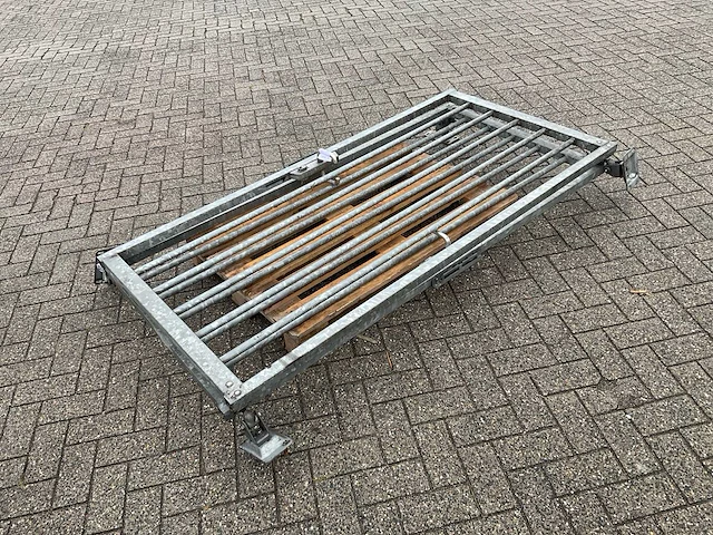 Hekwerk met poorten - afbeelding 2 van  15