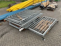 Hekwerk met poorten - afbeelding 8 van  15