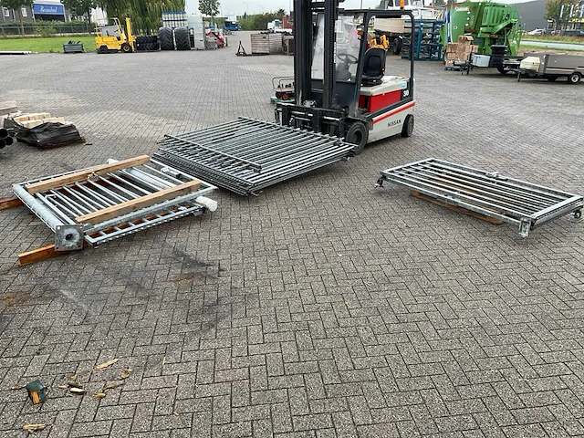 Hekwerk met poorten - afbeelding 9 van  15