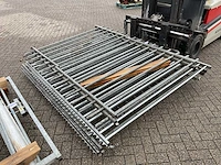 Hekwerk met poorten - afbeelding 13 van  15