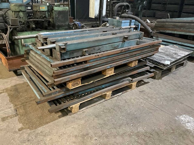 Hekwerk met poten - afbeelding 2 van  6