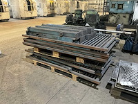 Hekwerk met poten - afbeelding 3 van  6