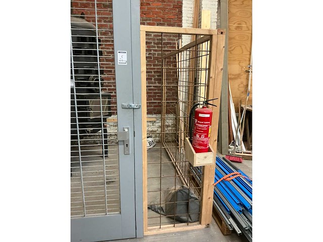 Hekwerk rond de houtkachel - afbeelding 4 van  5