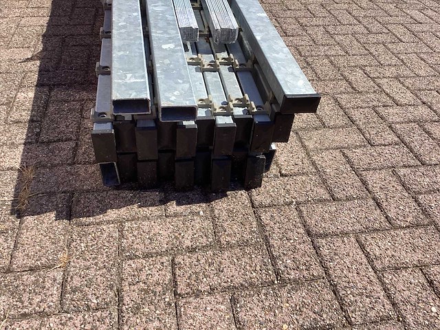 Hekwerkpalen 3 meter (23x) - afbeelding 7 van  9