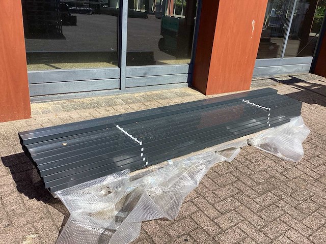 Hekwerpalen 2,80 meter (30x) antraciet - afbeelding 1 van  7