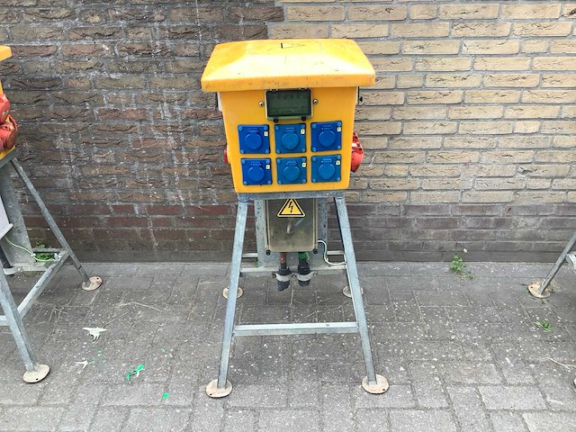Helaf 32amp bouwstroomaansluitkast - afbeelding 2 van  4