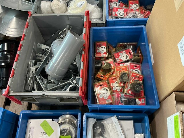 Hele grote partij installatiematerialen - afbeelding 10 van  38