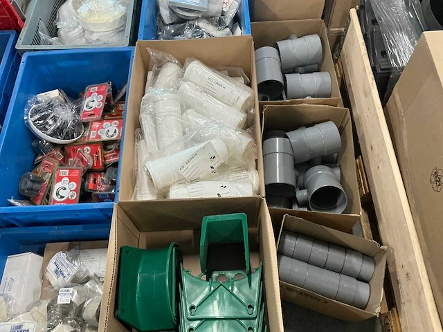 Hele grote partij installatiematerialen - afbeelding 23 van  38