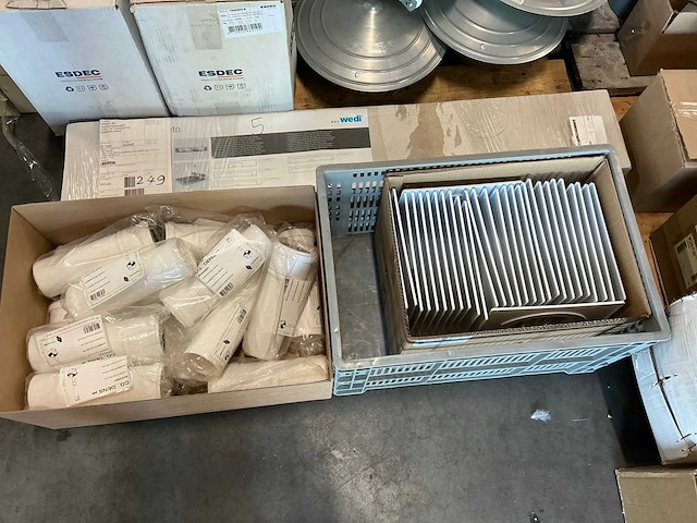 Hele grote partij installatiematerialen - afbeelding 37 van  38