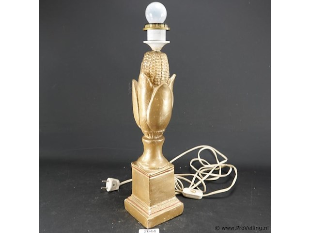 Hele lelijke gipsen lampvoet met mais - afbeelding 1 van  5