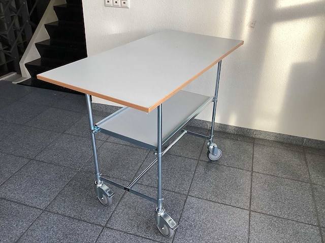 Helgenyberg ab verrijdbare eiken tafel - afbeelding 4 van  7