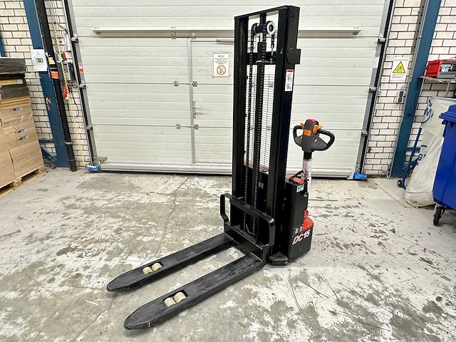 Heli - 2022 - cdd15j - stapelaar - afbeelding 1 van  10