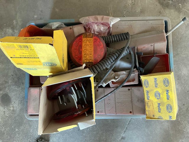 Hella autoverlichting - afbeelding 2 van  2