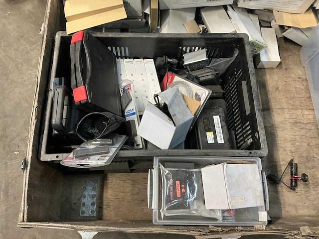 Helm en overige audio communicatie apparatuur - afbeelding 2 van  7