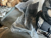 Helm met koffer, kappen atv - afbeelding 2 van  12