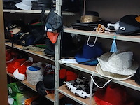 Helmen hoeden, motorhandschoenen, etc. - afbeelding 12 van  21