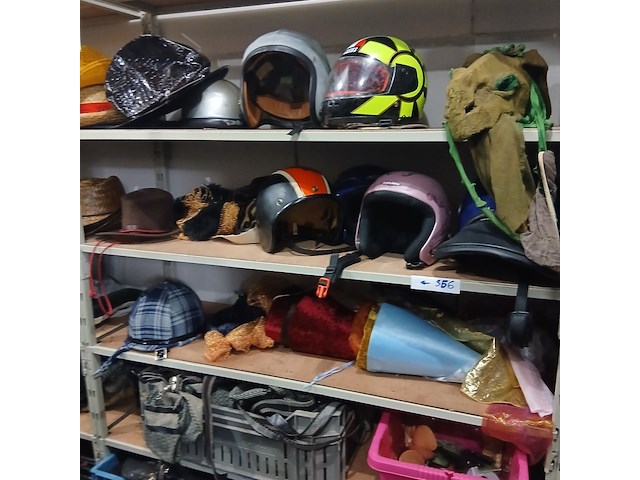 Helmen hoeden, motorhandschoenen, etc. - afbeelding 15 van  21