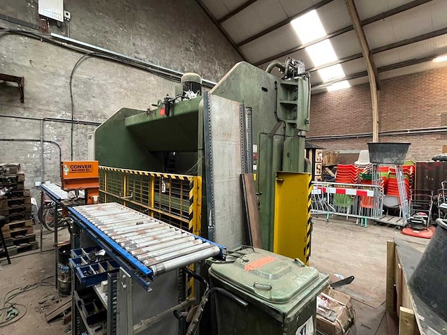 Helmut lotze 323 – 2000 kn - hydraulische cnc kantbank - afbeelding 10 van  14
