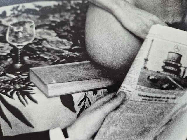 Helmut newton - foto artprint - 26 x 26 - afbeelding 2 van  4