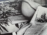 Helmut newton - foto artprint - 26 x 26 - afbeelding 2 van  4