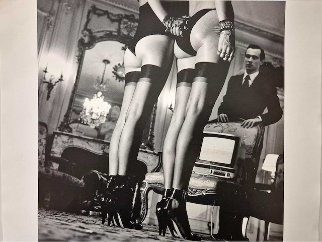 Helmut newton - afbeelding 1 van  2