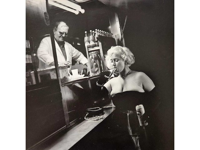 Helmut newton - afbeelding 2 van  2
