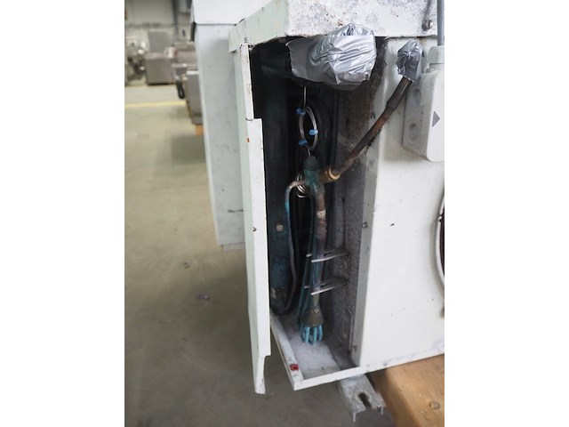 Helpman - afbeelding 5 van  6