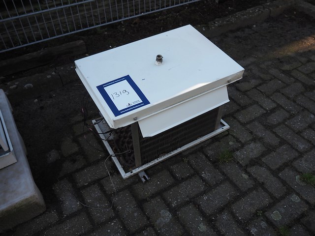 Helpman - afbeelding 1 van  9