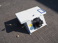 Helpman - afbeelding 1 van  7