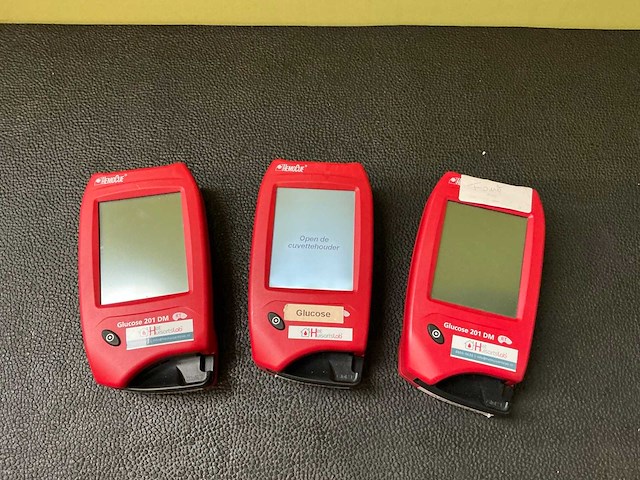 Hemocue glucose 201 dm glucose meter (3x) - afbeelding 1 van  2