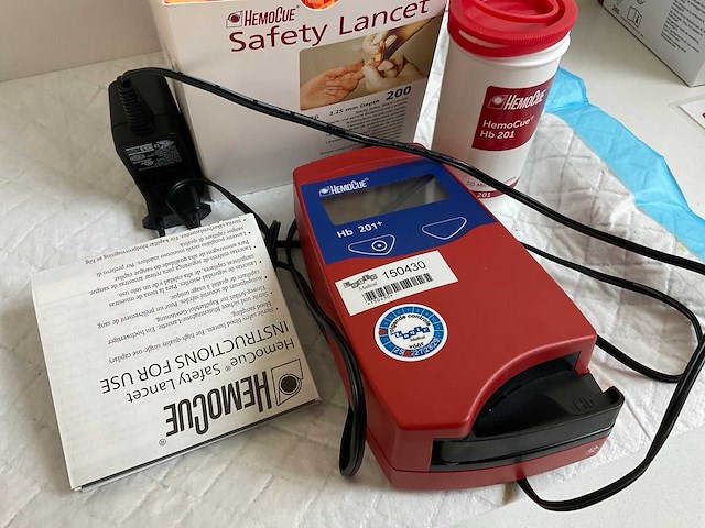 Hemocue hb201+ hemoglobinemeter - afbeelding 2 van  4