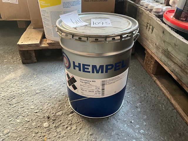 Hempel hemuthane wb verf - afbeelding 1 van  3