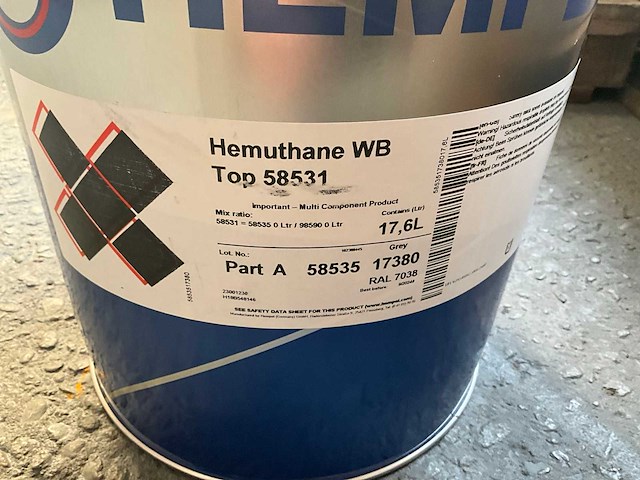 Hempel hemuthane wb verf - afbeelding 2 van  3