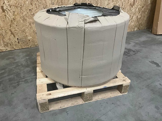 Henco rol a 600m. ml-buis 5 lagen vlv pe-xc 16x2mm creme - afbeelding 1 van  3