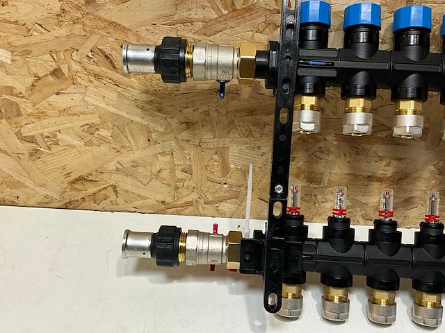 Henco verdeler rechts - afbeelding 8 van  8