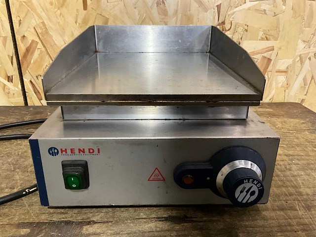 Hendi 203125 bak- en grillapparaat 300x435mm 2000w - afbeelding 2 van  3